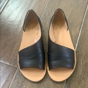 Universal Thread slides (free people style) size 6